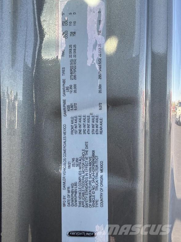 Freightliner CASCADIA 126 中古トラクターヘッド | トレーラーヘッド