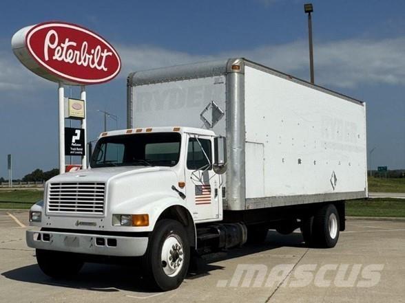 International 4900 ボックスボディー、ウイング、箱車