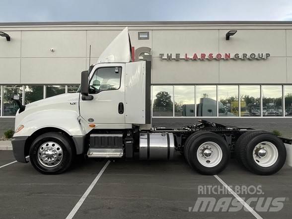 International LT 中古トラクターヘッド | トレーラーヘッド