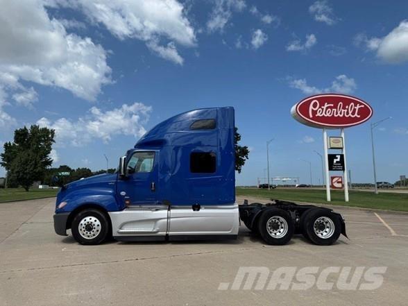 International LT 中古トラクターヘッド | トレーラーヘッド