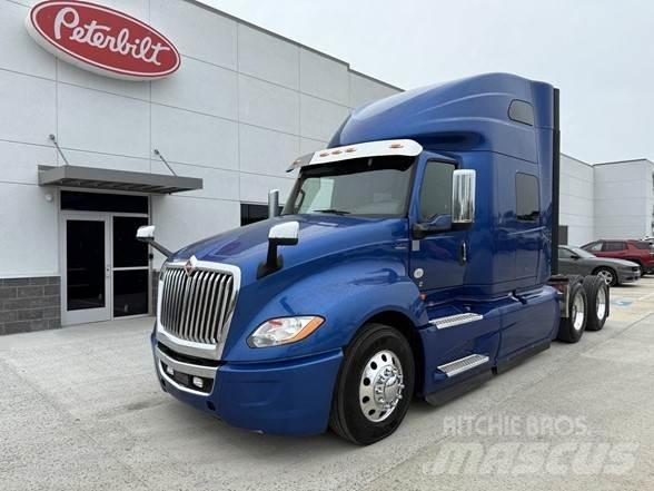 International LT 中古トラクターヘッド | トレーラーヘッド