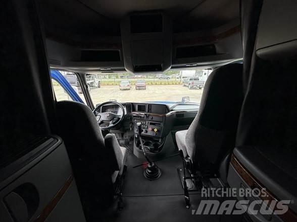 International LT 中古トラクターヘッド | トレーラーヘッド