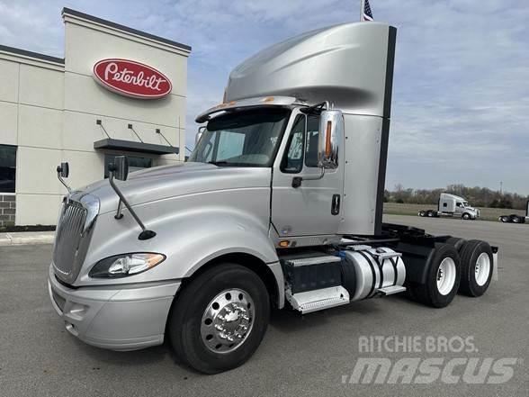 International PROSTAR 中古トラクターヘッド | トレーラーヘッド
