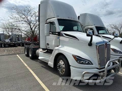 Kenworth T680 中古トラクターヘッド | トレーラーヘッド