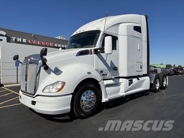 Kenworth T680 中古トラクターヘッド | トレーラーヘッド