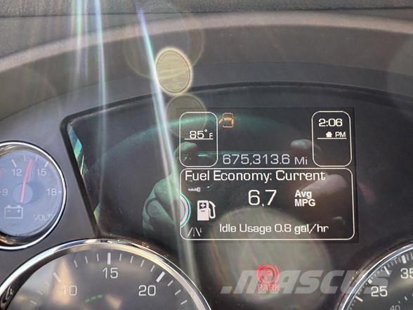 Kenworth T680 中古トラクターヘッド | トレーラーヘッド