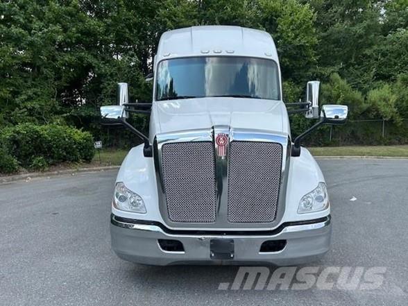 Kenworth T680 中古トラクターヘッド | トレーラーヘッド