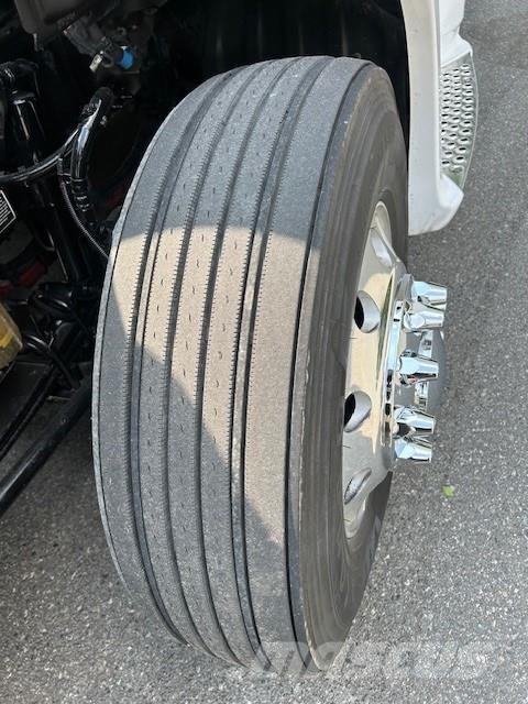 Kenworth T680 中古トラクターヘッド | トレーラーヘッド
