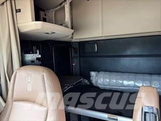 Kenworth T680 中古トラクターヘッド | トレーラーヘッド
