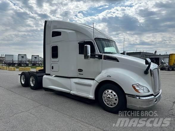Kenworth T680 中古トラクターヘッド | トレーラーヘッド