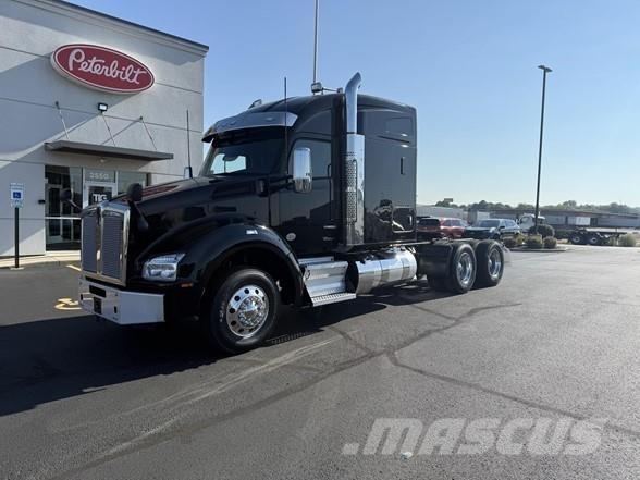 Kenworth T880 中古トラクターヘッド | トレーラーヘッド