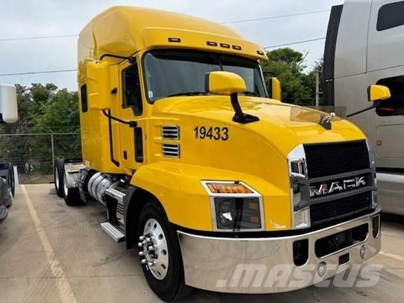 Mack ANTHEM 64T 中古トラクターヘッド | トレーラーヘッド