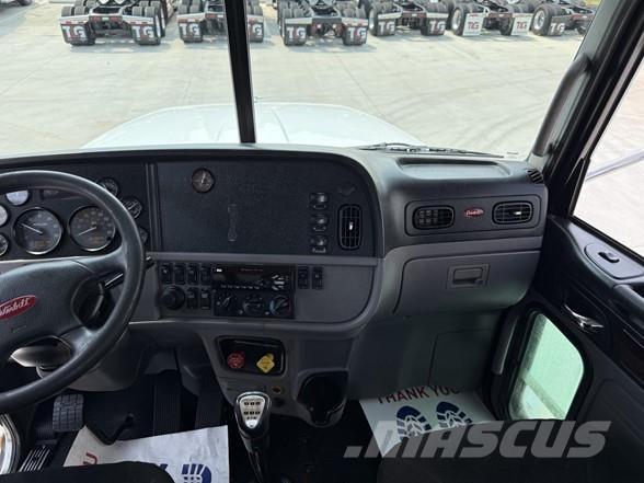Peterbilt 367 中古トラクターヘッド | トレーラーヘッド