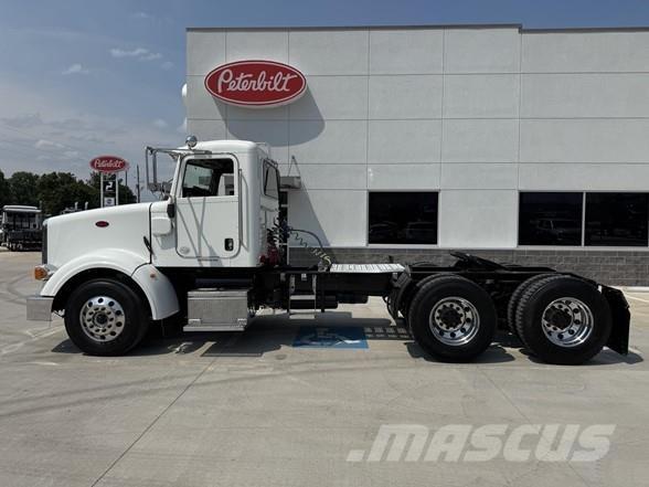Peterbilt 367 中古トラクターヘッド | トレーラーヘッド