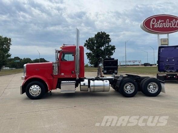 Peterbilt 389 中古トラクターヘッド | トレーラーヘッド