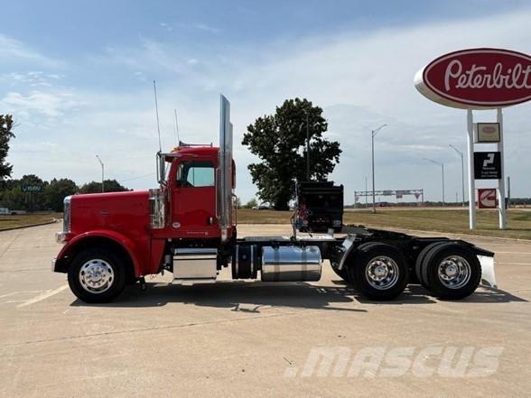 Peterbilt 389 中古トラクターヘッド | トレーラーヘッド
