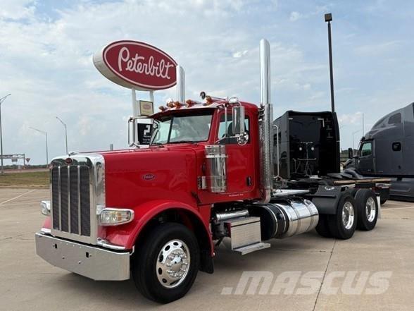 Peterbilt 389 中古トラクターヘッド | トレーラーヘッド