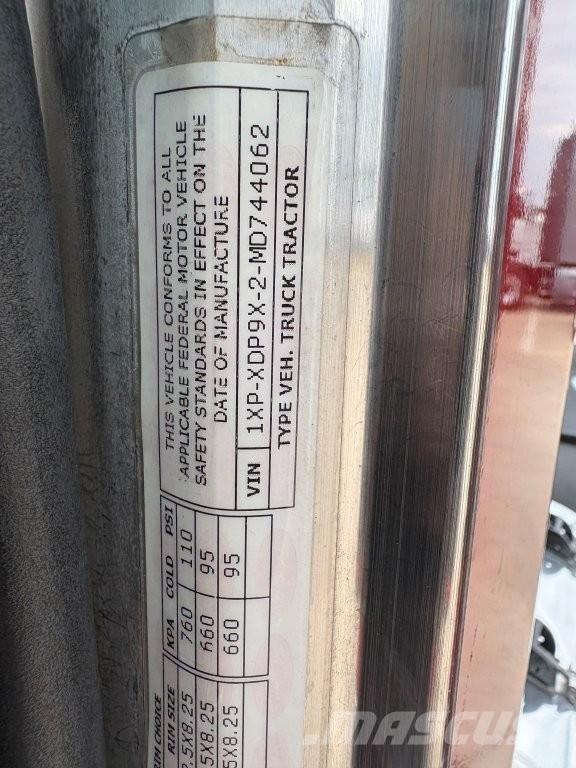 Peterbilt 389 中古トラクターヘッド | トレーラーヘッド