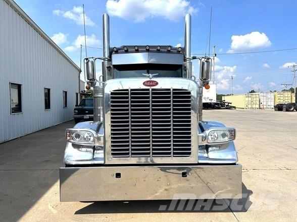 Peterbilt 389 中古トラクターヘッド | トレーラーヘッド