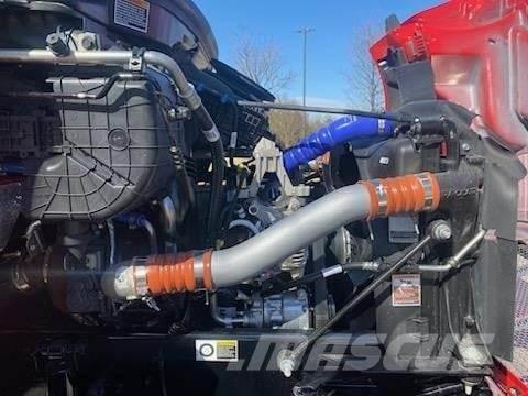 Peterbilt 536 キャブ付きシャーシ