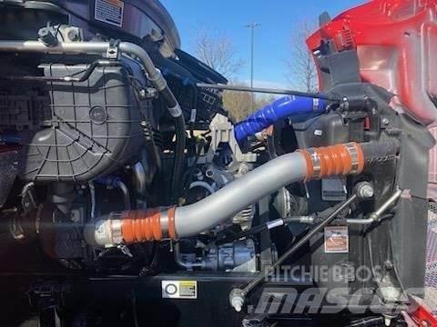 Peterbilt 536 キャブ付きシャーシ