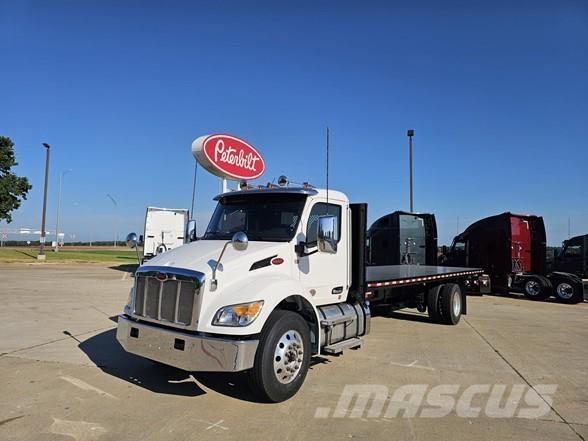 Peterbilt 536 平ボディー