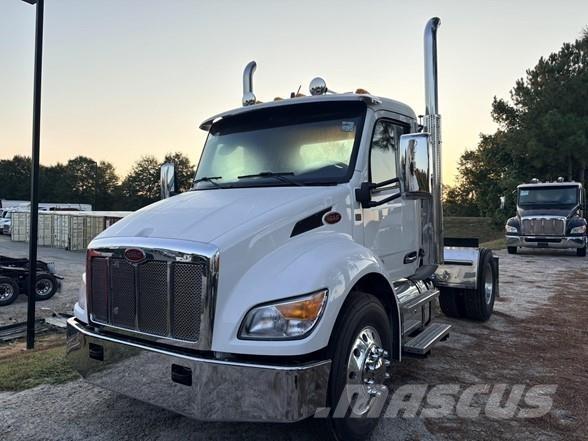 Peterbilt 537 中古トラクターヘッド | トレーラーヘッド