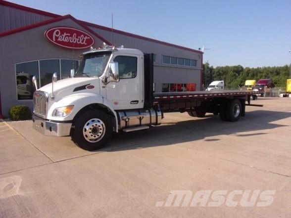 Peterbilt 537 平ボディー