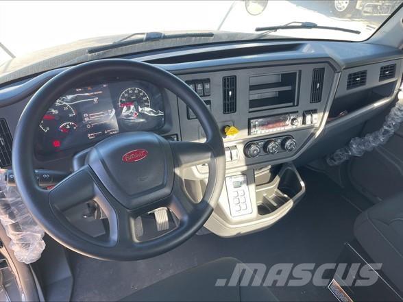 Peterbilt 548 キャブ付きシャーシ
