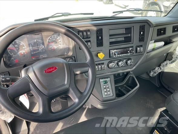 Peterbilt 548 キャブ付きシャーシ