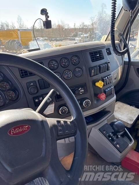 Peterbilt 567 ダンプ