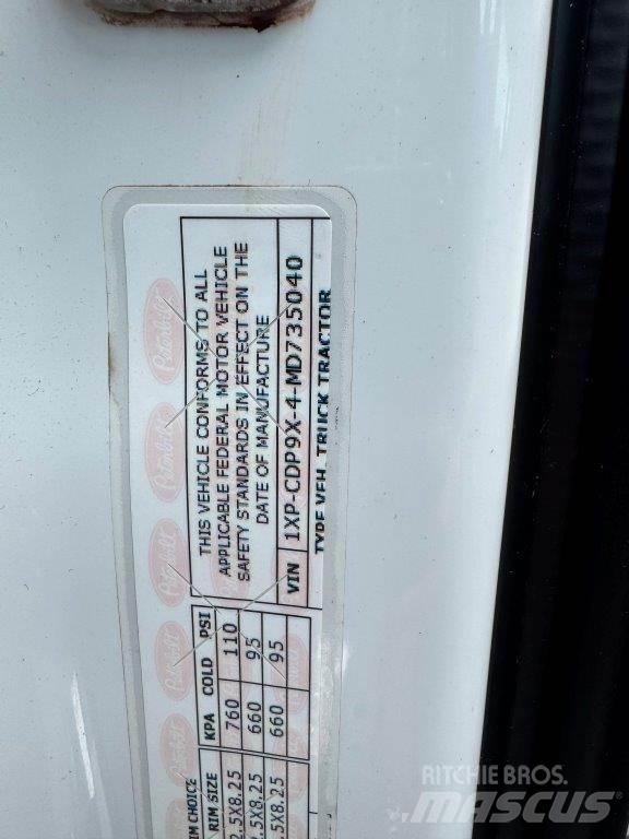 Peterbilt 567 中古トラクターヘッド | トレーラーヘッド