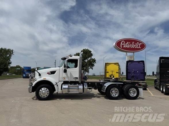 Peterbilt 567 中古トラクターヘッド | トレーラーヘッド