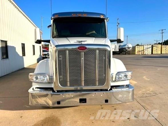 Peterbilt 567 中古トラクターヘッド | トレーラーヘッド