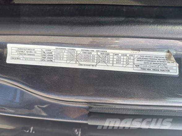 Peterbilt 567 中古トラクターヘッド | トレーラーヘッド