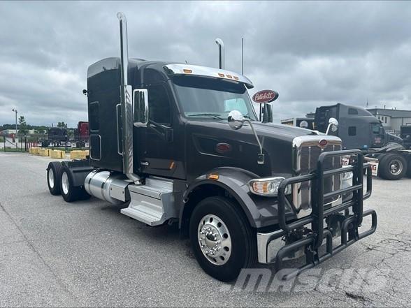 Peterbilt 567 中古トラクターヘッド | トレーラーヘッド