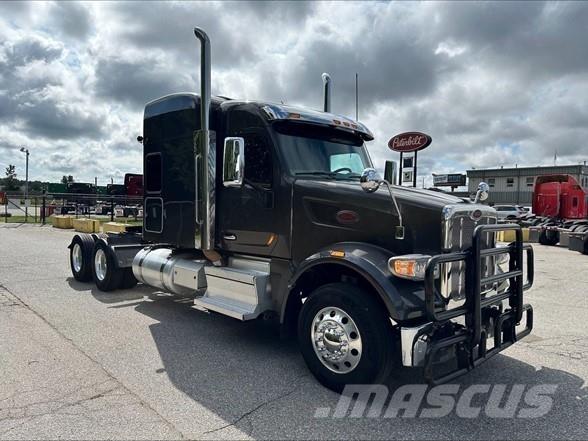 Peterbilt 567 中古トラクターヘッド | トレーラーヘッド