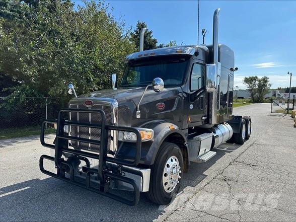Peterbilt 567 中古トラクターヘッド | トレーラーヘッド