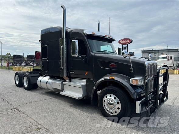 Peterbilt 567 中古トラクターヘッド | トレーラーヘッド