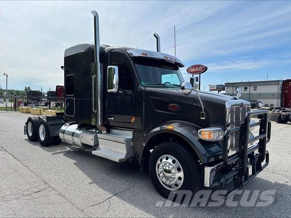 Peterbilt 567 中古トラクターヘッド | トレーラーヘッド