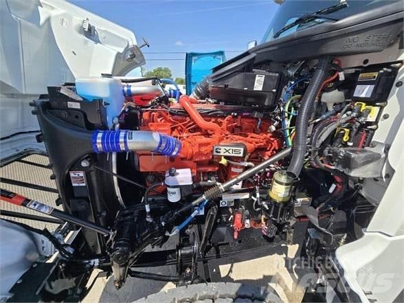 Peterbilt 567 中古トラクターヘッド | トレーラーヘッド