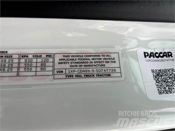 Peterbilt 567 中古トラクターヘッド | トレーラーヘッド