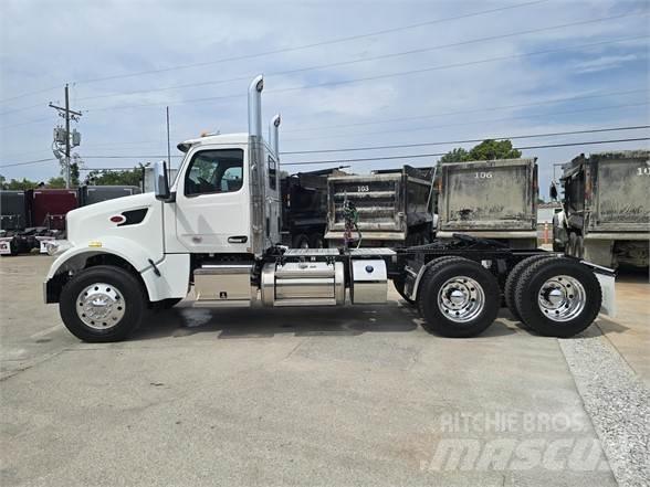 Peterbilt 567 中古トラクターヘッド | トレーラーヘッド