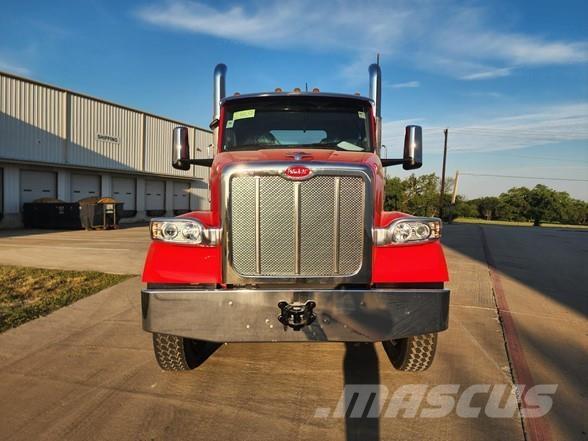 Peterbilt 567 中古トラクターヘッド | トレーラーヘッド