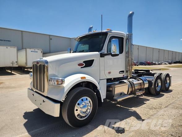 Peterbilt 567 中古トラクターヘッド | トレーラーヘッド