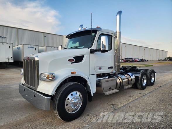 Peterbilt 567 中古トラクターヘッド | トレーラーヘッド
