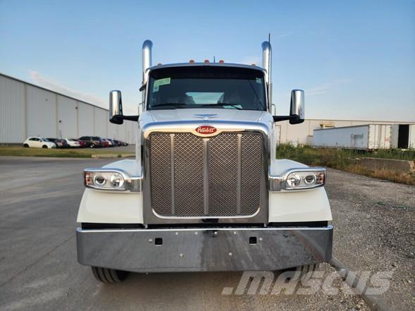 Peterbilt 567 中古トラクターヘッド | トレーラーヘッド