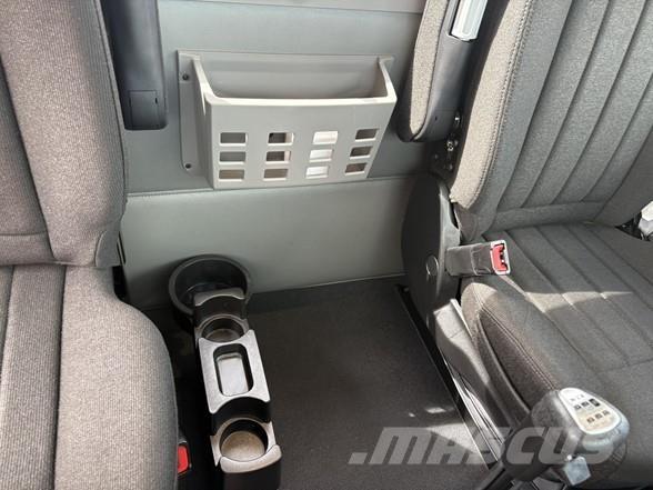 Peterbilt 567 中古トラクターヘッド | トレーラーヘッド