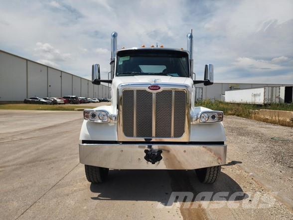 Peterbilt 567 中古トラクターヘッド | トレーラーヘッド