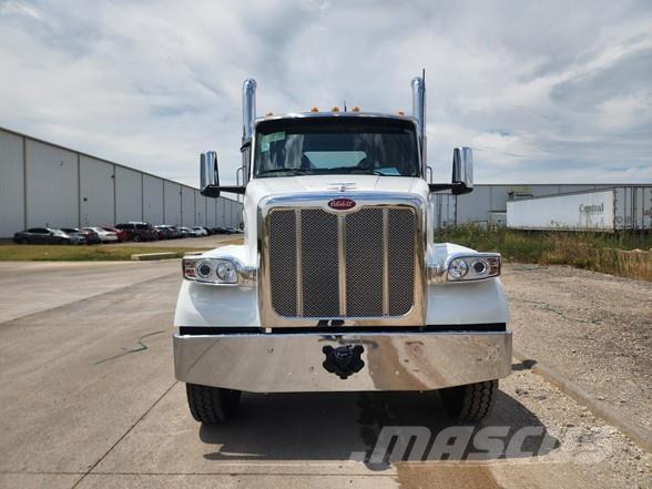 Peterbilt 567 中古トラクターヘッド | トレーラーヘッド